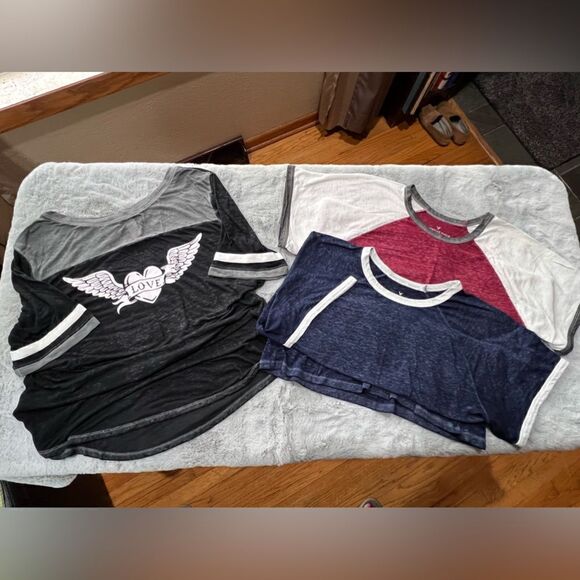 (3) lightweight sheer tshirts (2) American Eagle XL  (1) No Boundaries L - Picture 1 of 8